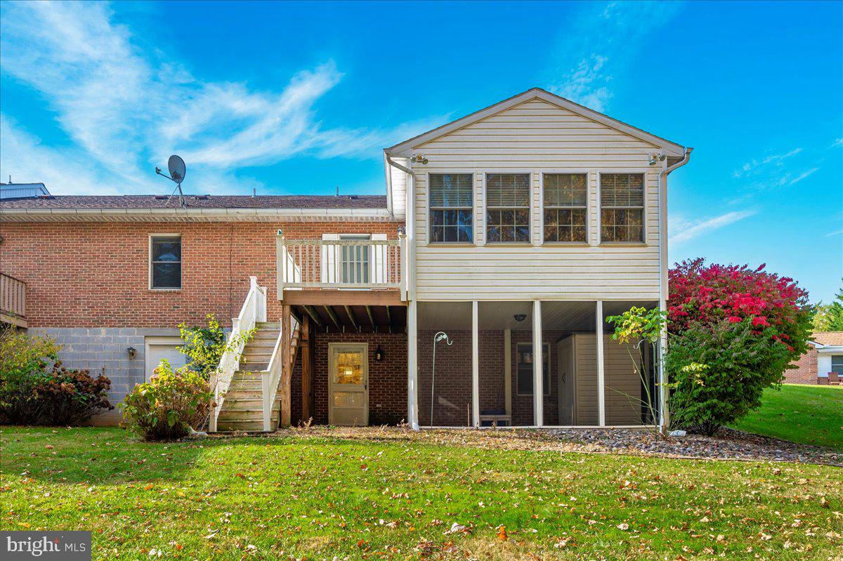 TOWNE OAK VILLAGE - Residential