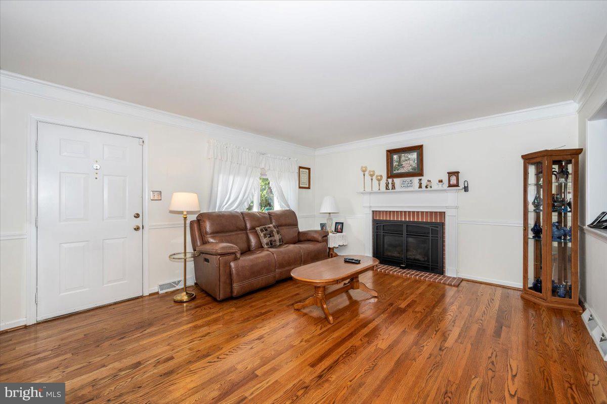 TOWNE OAK VILLAGE - Residential