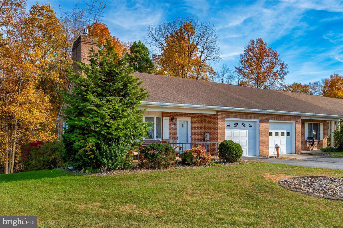 TOWNE OAK VILLAGE - Residential