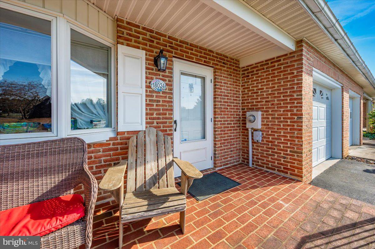 TOWNE OAK VILLAGE - Residential