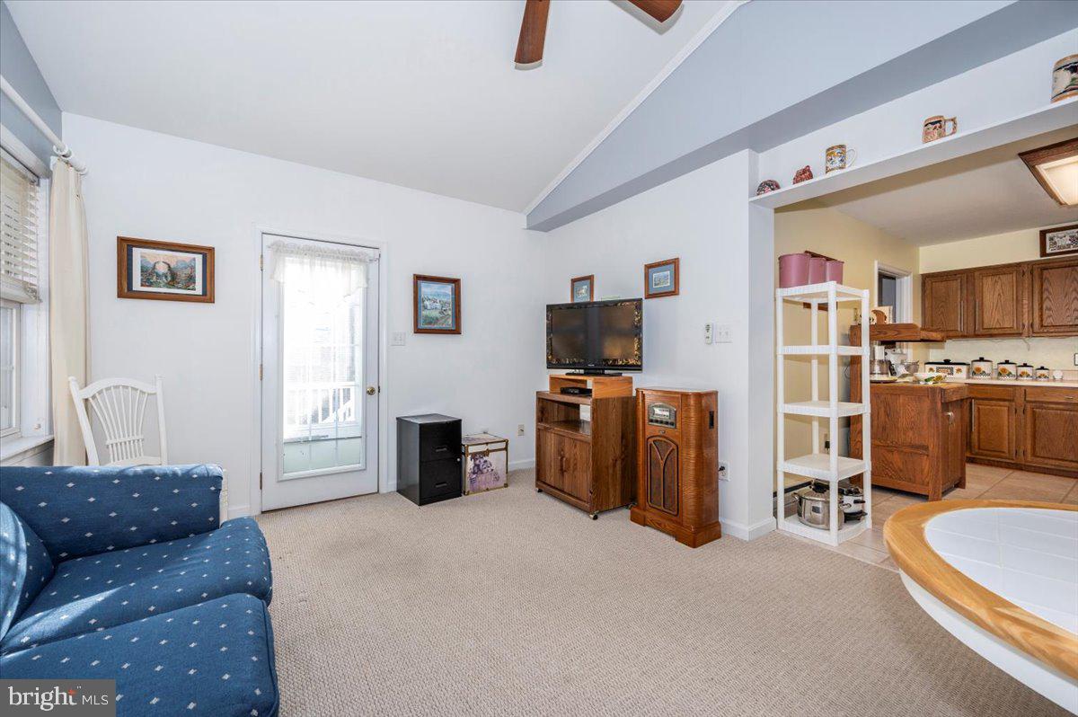 TOWNE OAK VILLAGE - Residential