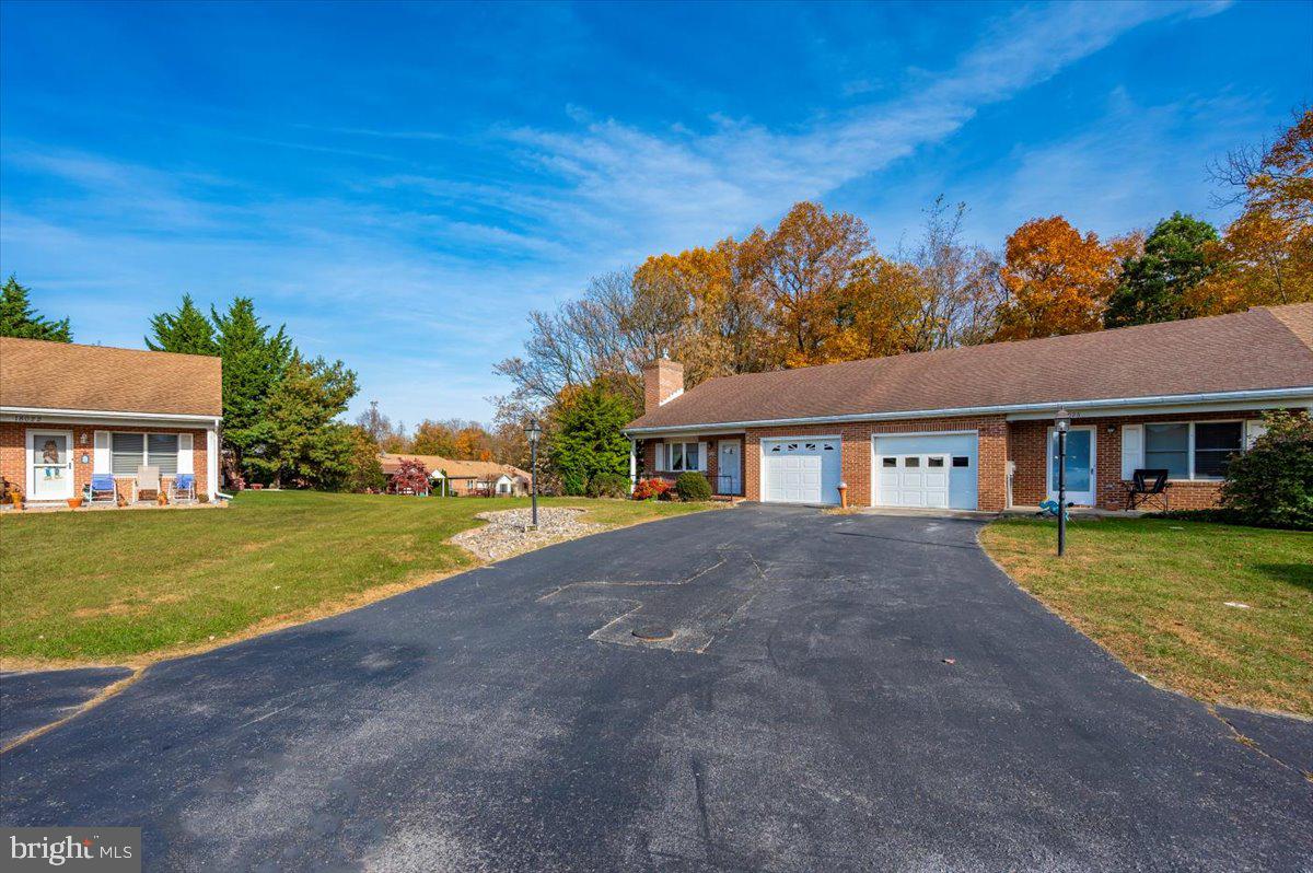 TOWNE OAK VILLAGE - Residential