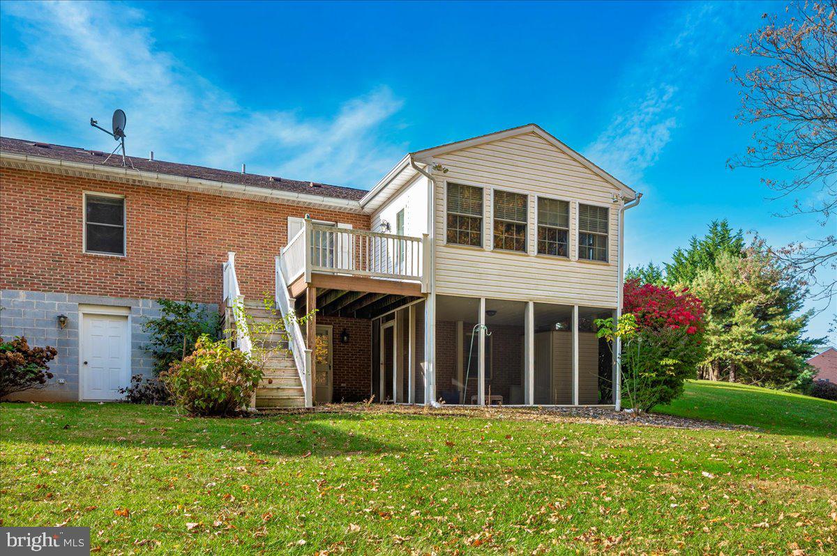 TOWNE OAK VILLAGE - Residential