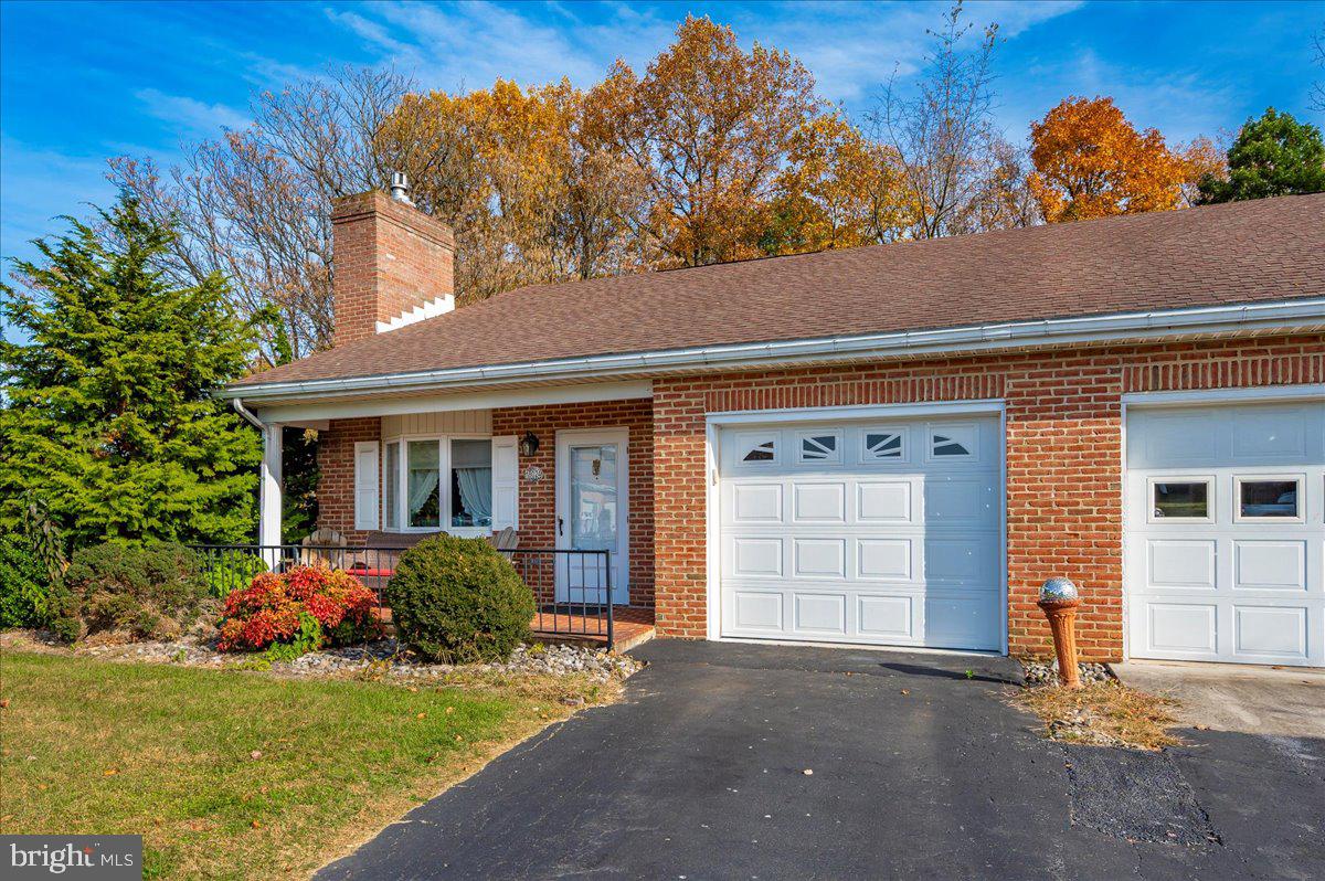 TOWNE OAK VILLAGE - Residential