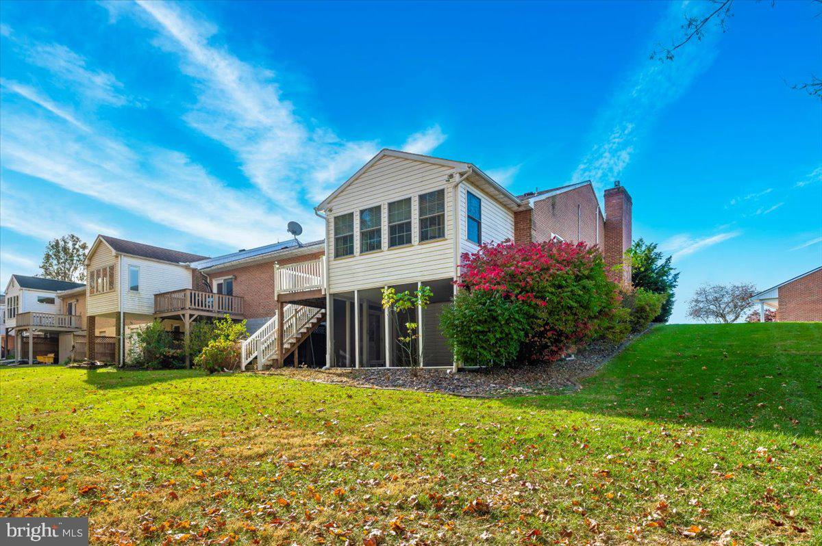 TOWNE OAK VILLAGE - Residential