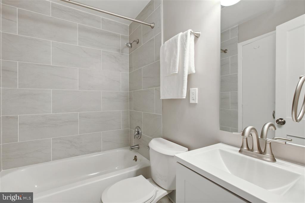 NORTH POINT VILLAGE - Residential