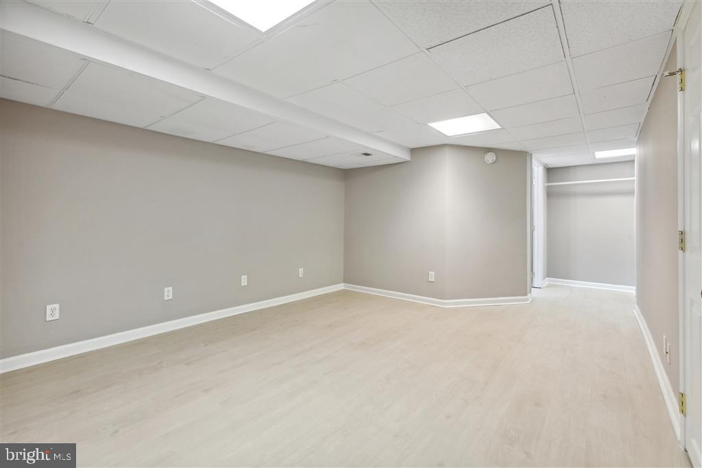 NORTH POINT VILLAGE - Residential