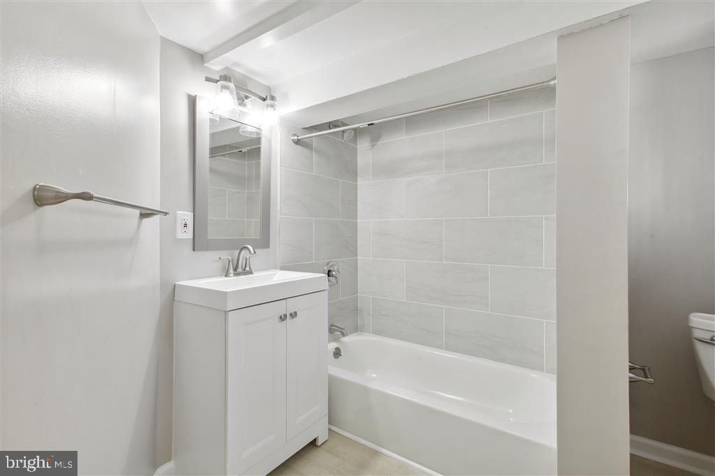 NORTH POINT VILLAGE - Residential