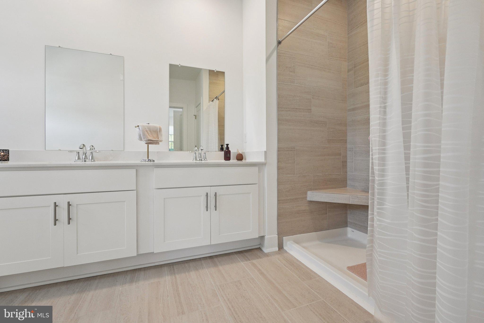 COLLECTION AT HOPEWELL - Residential