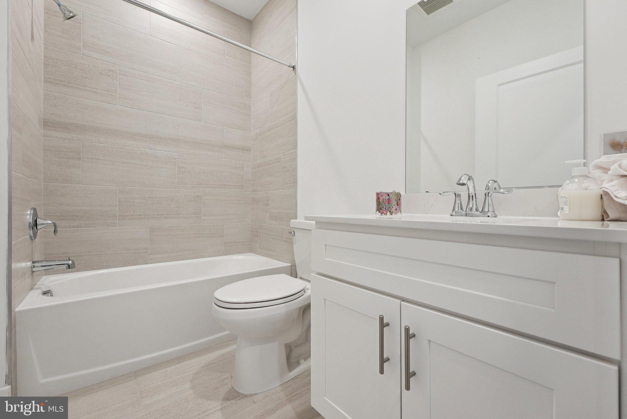 COLLECTION AT HOPEWELL - Residential