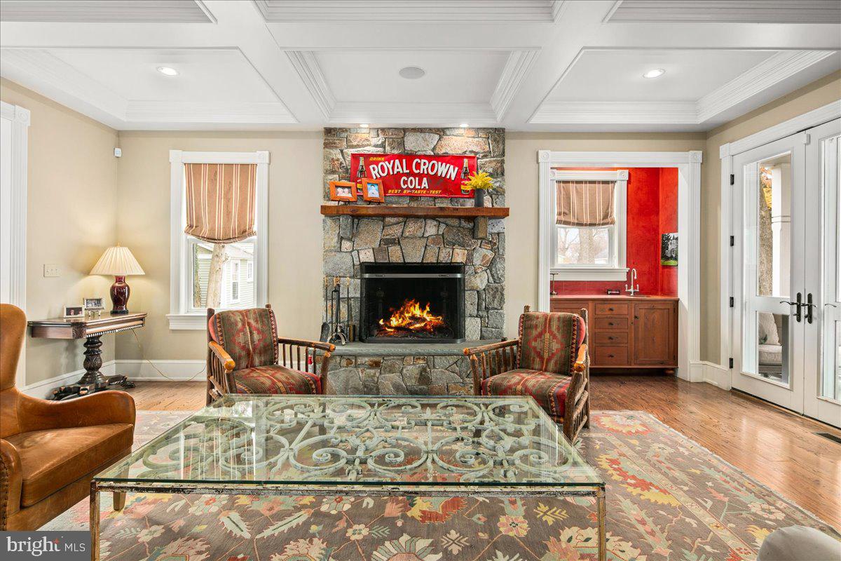 KENSINGTON - Residential