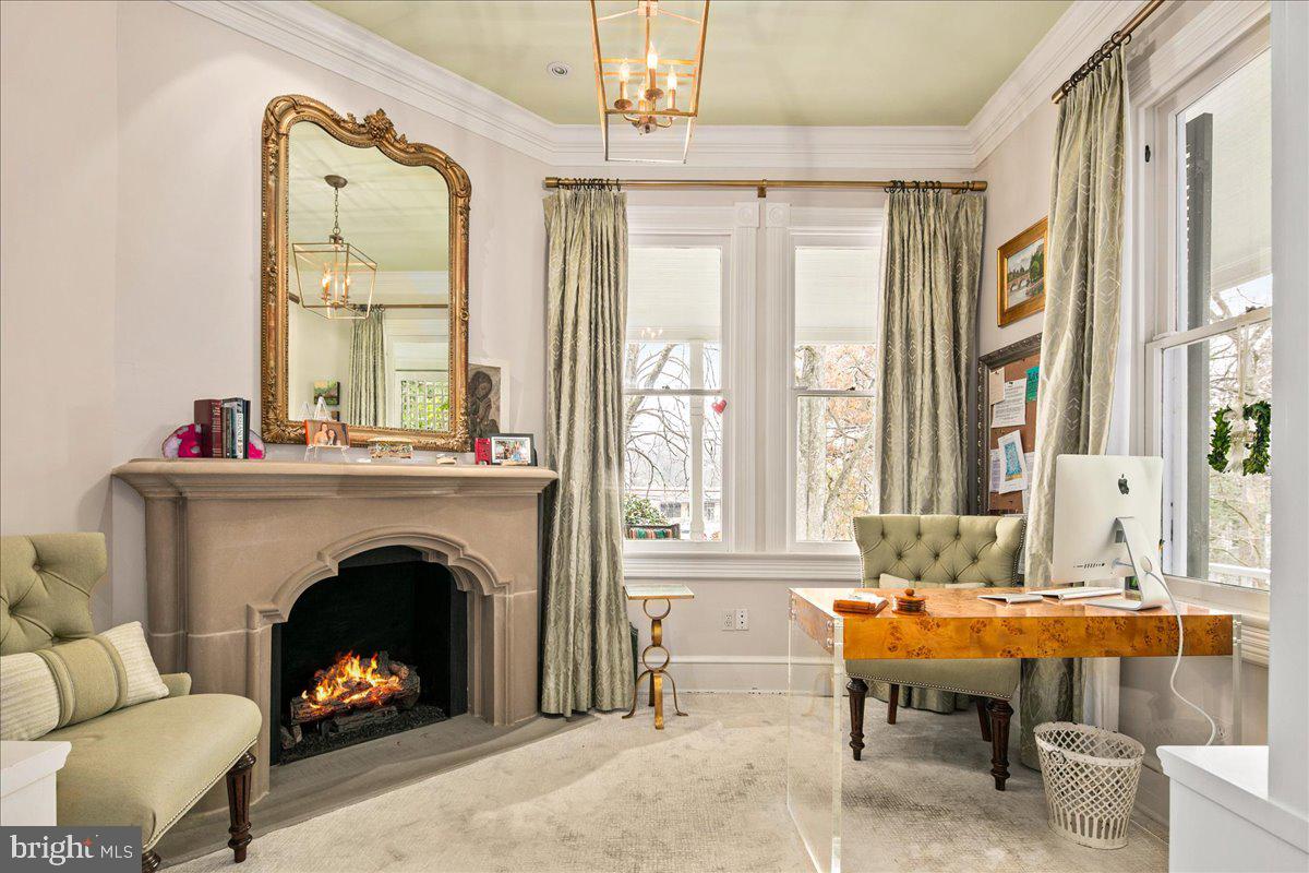 KENSINGTON - Residential