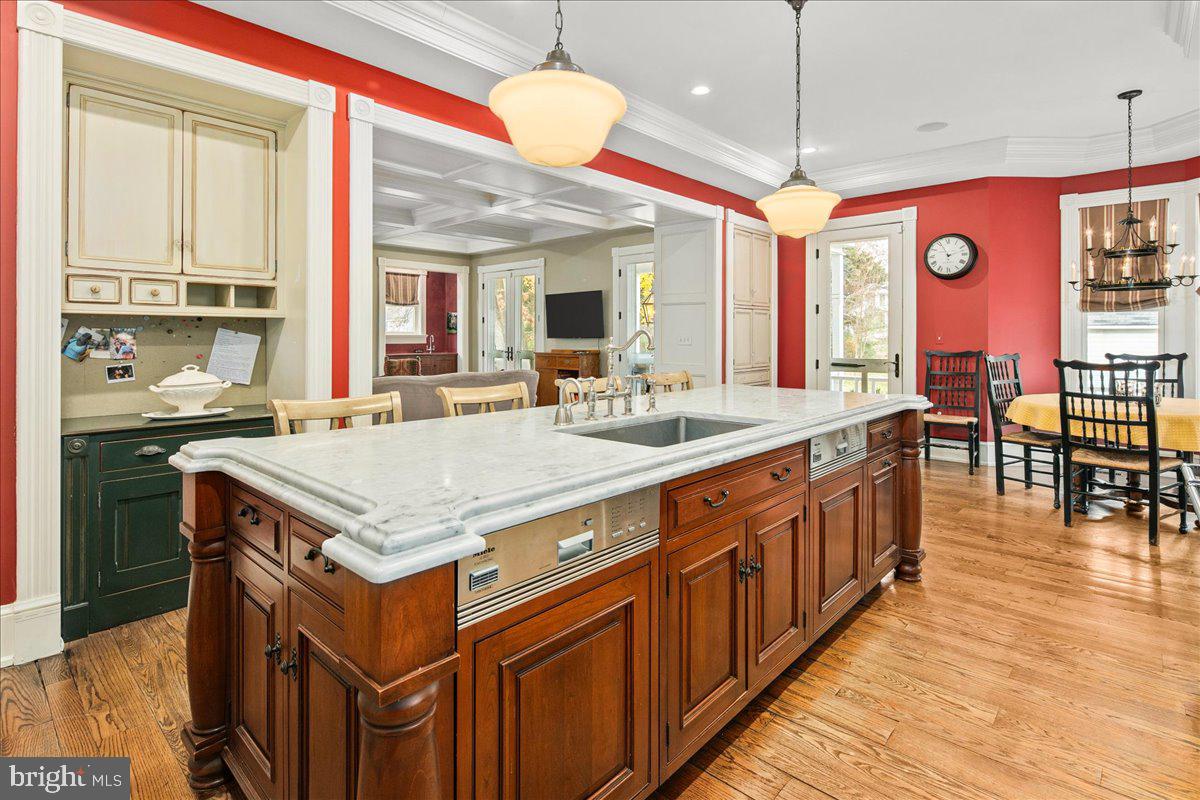 KENSINGTON - Residential