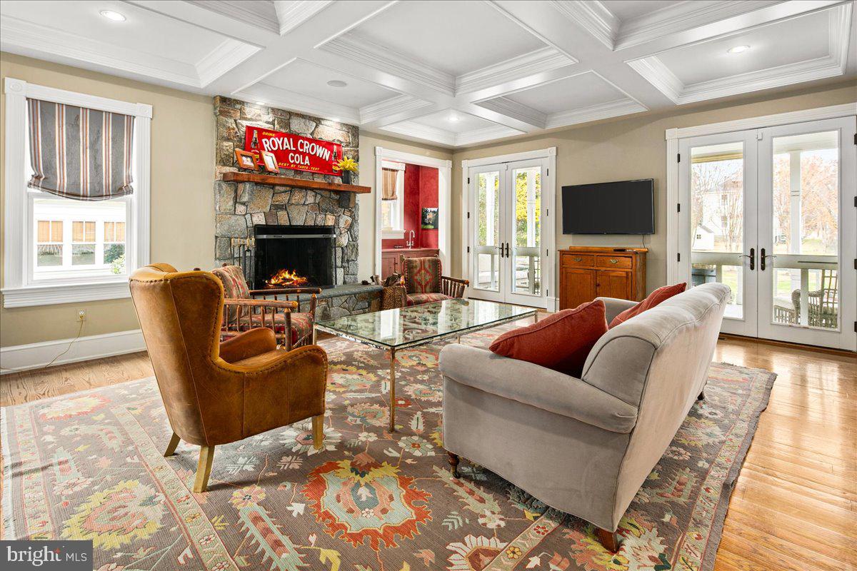 KENSINGTON - Residential