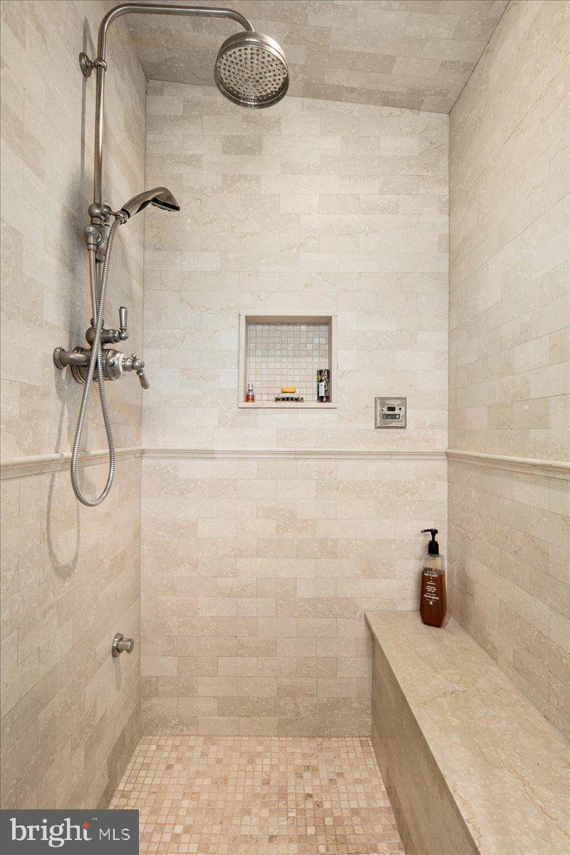 KENSINGTON - Residential