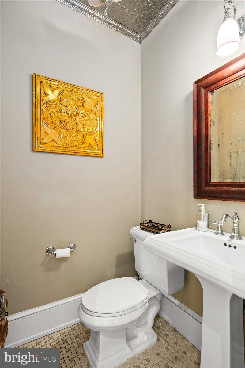 KENSINGTON - Residential