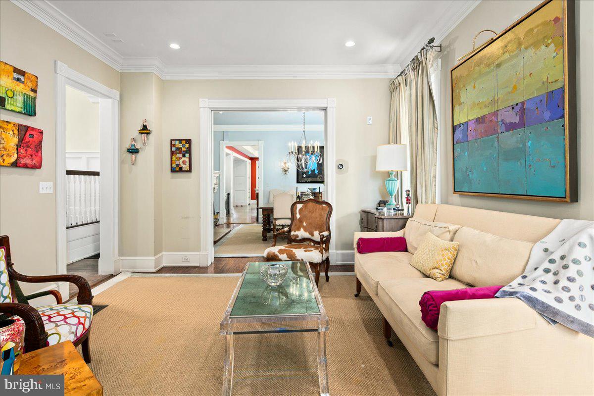 KENSINGTON - Residential