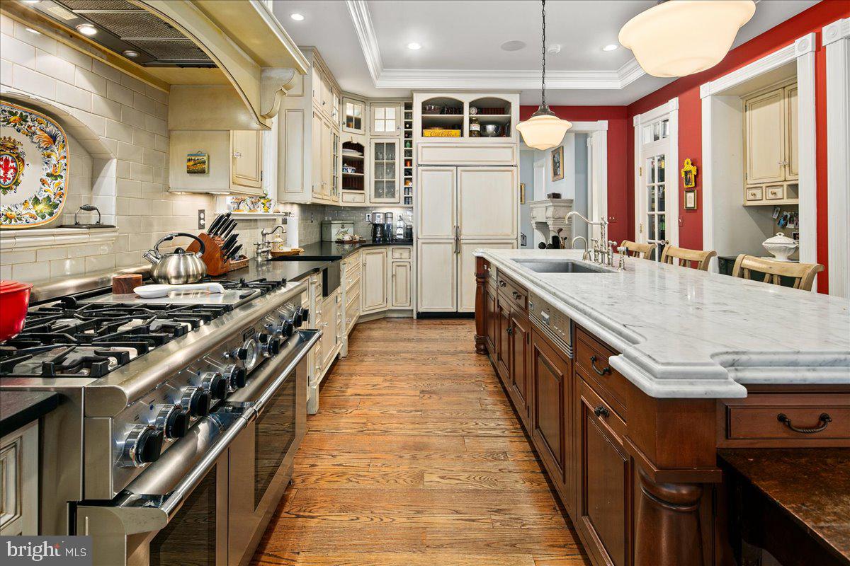 KENSINGTON - Residential