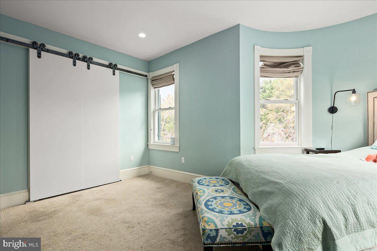 KENSINGTON - Residential