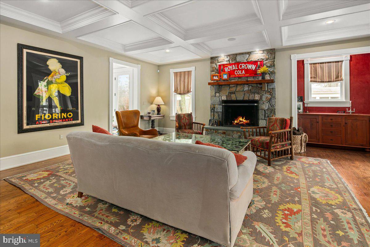 KENSINGTON - Residential