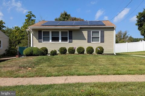 33 GILMORE ROAD EWING NJ 08628