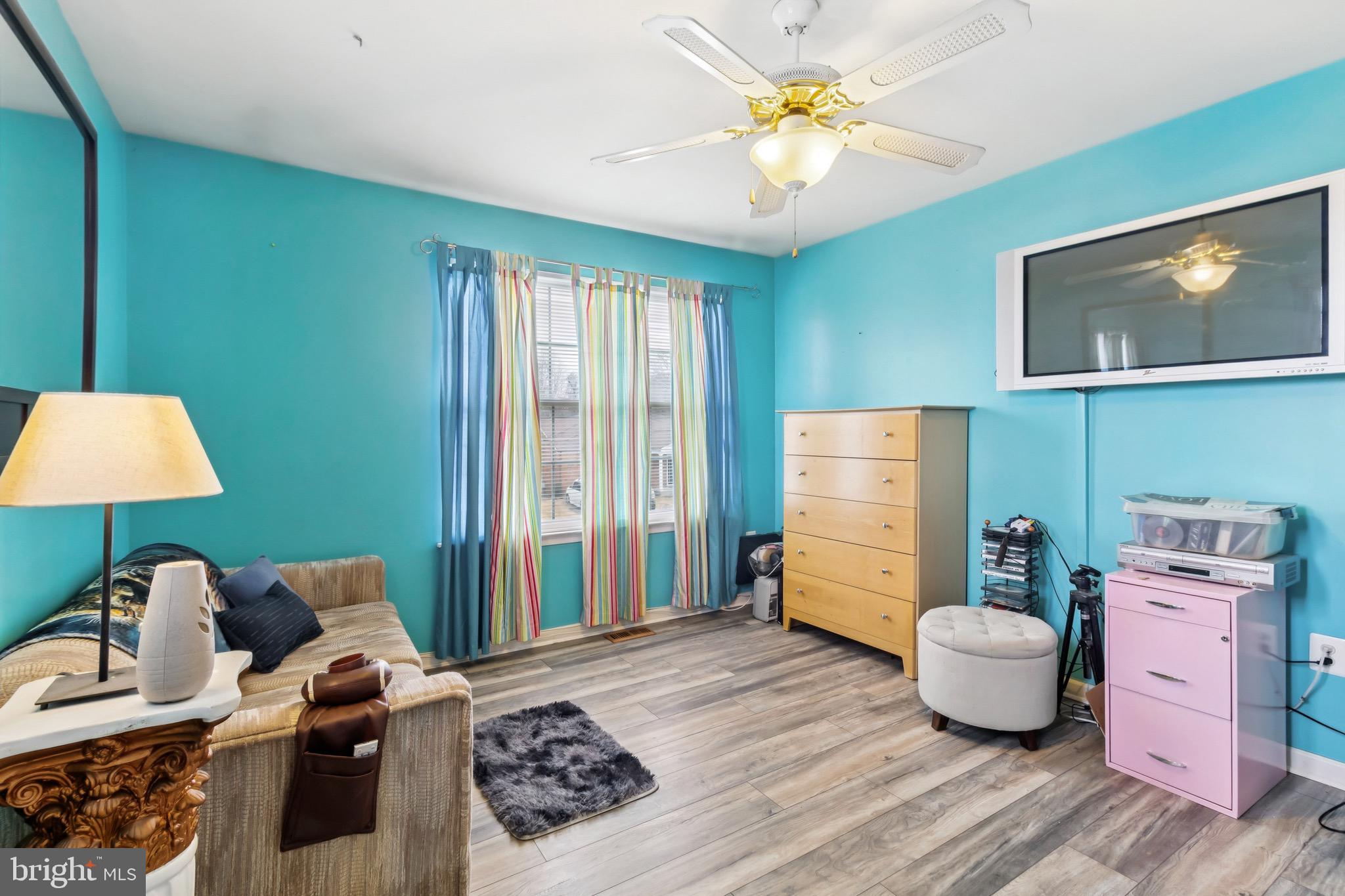 NORTH FORESTVILLE - Residential