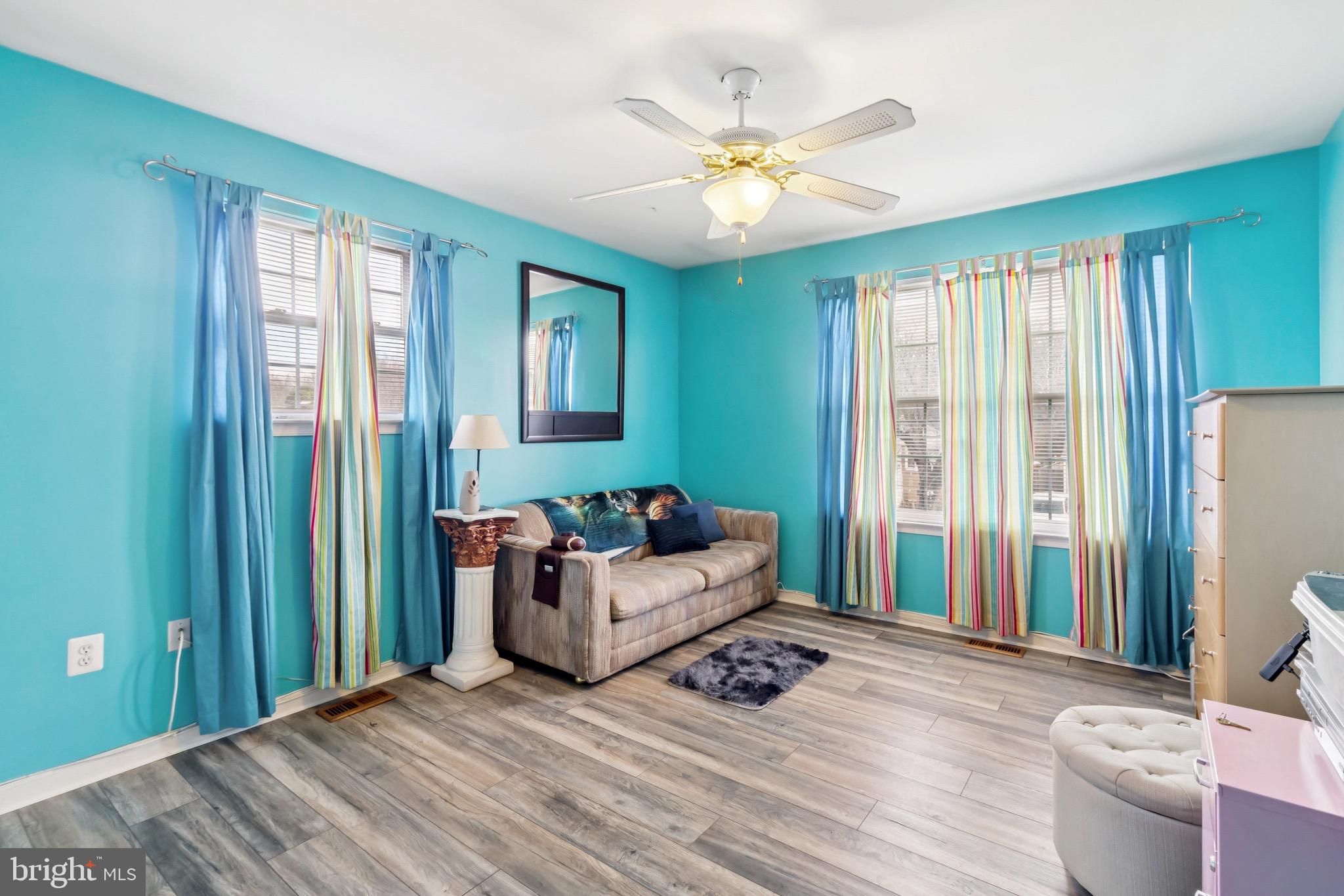 NORTH FORESTVILLE - Residential