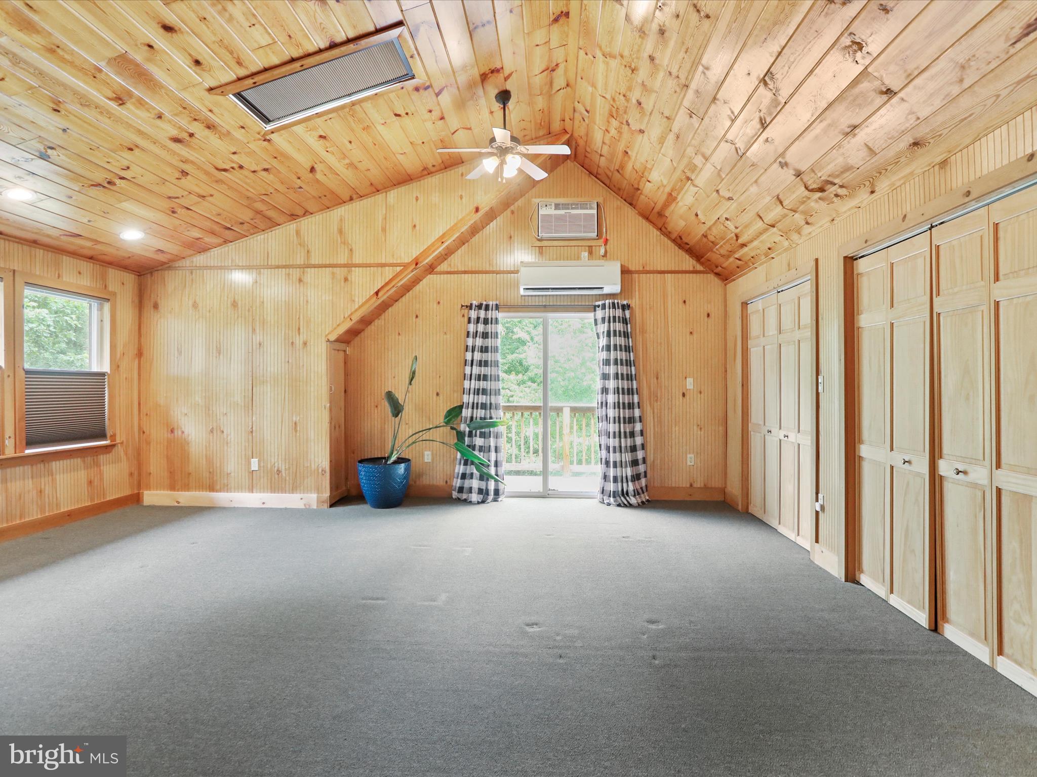 FLOWERWOOD FARM - Residential