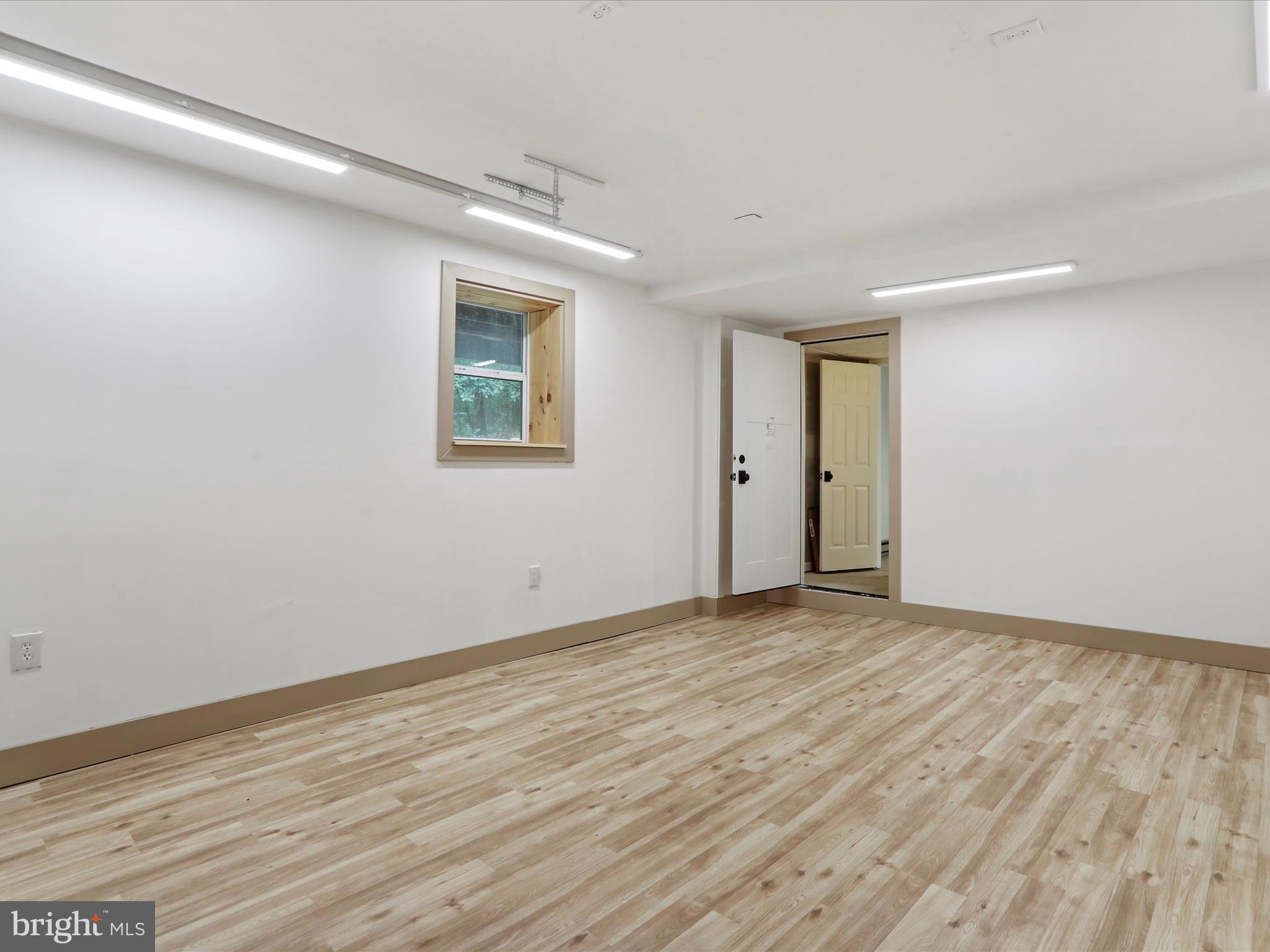 FLOWERWOOD FARM - Residential