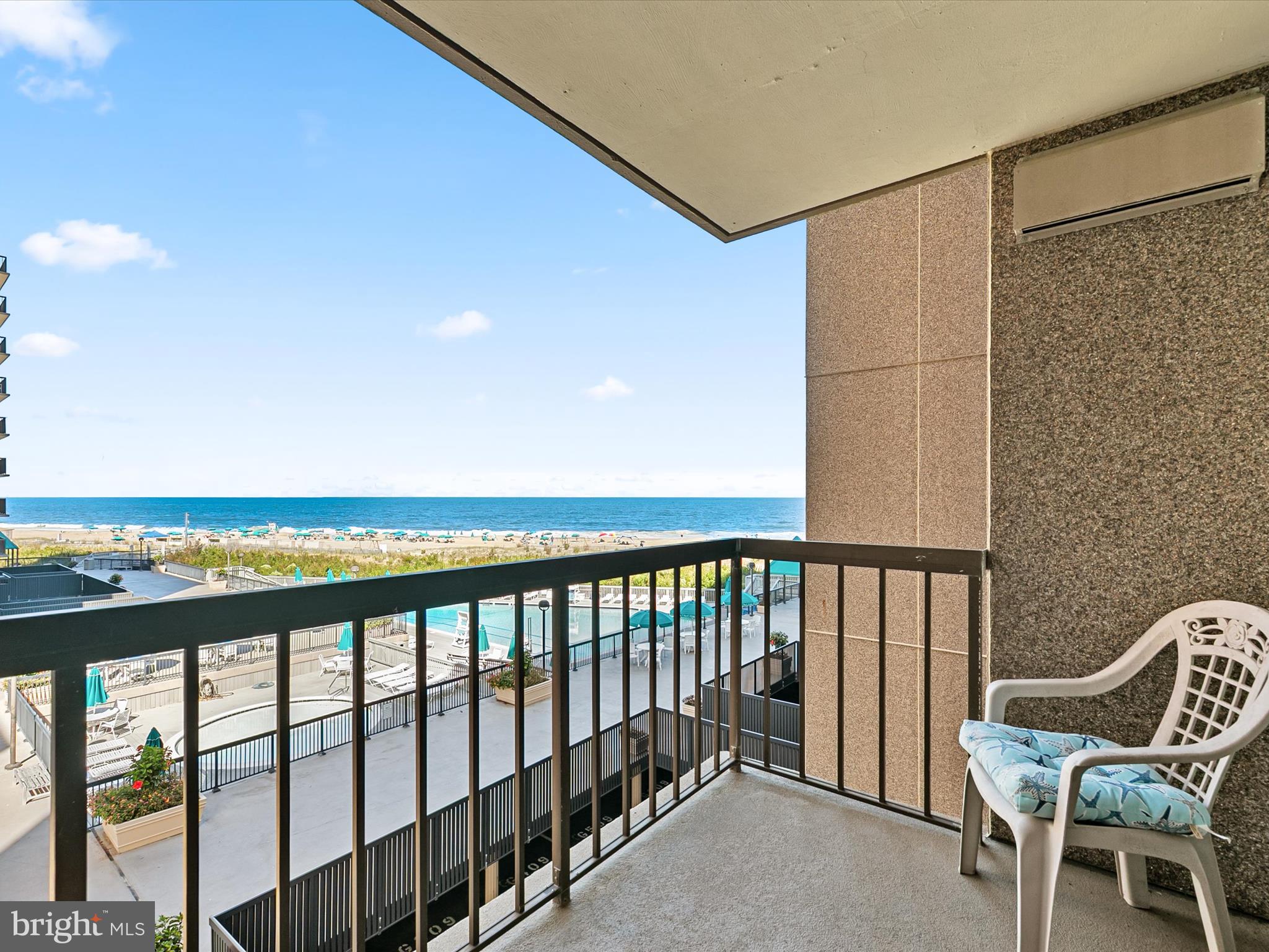 SEA COLONY EAST - Residential