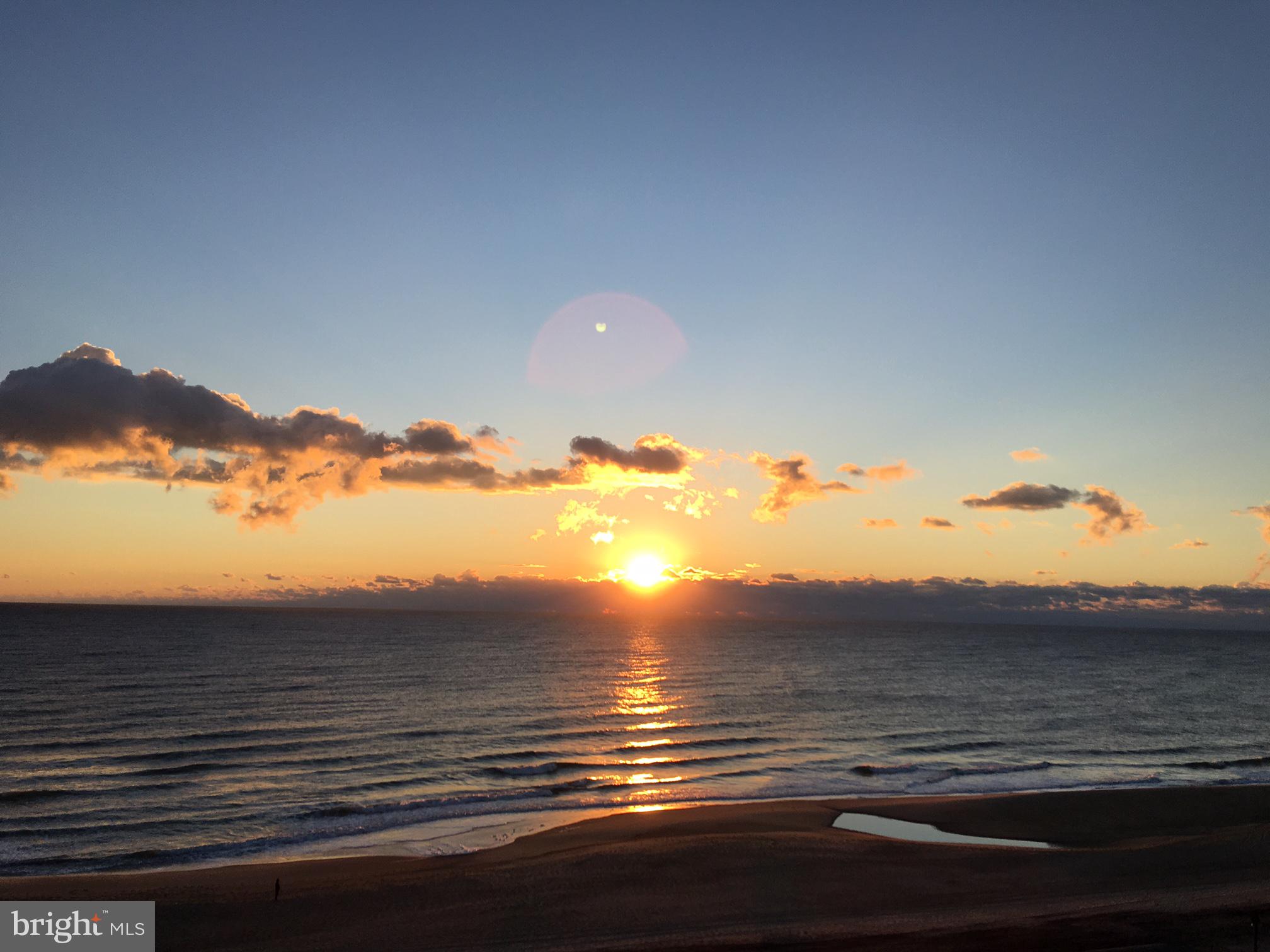 SEA COLONY EAST - Residential