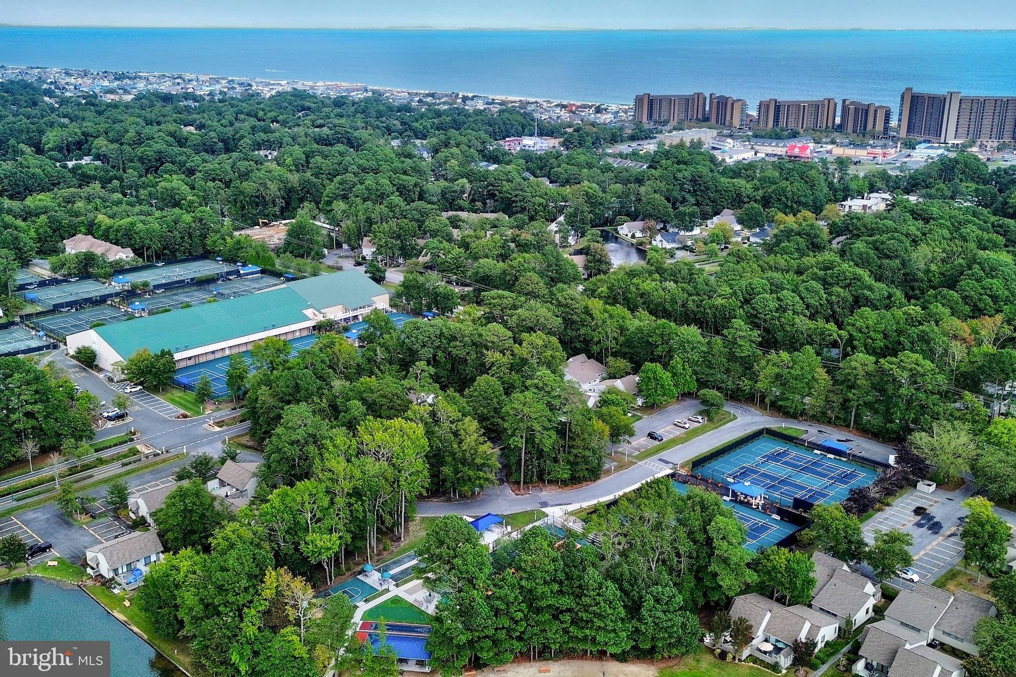 SEA COLONY EAST - Residential