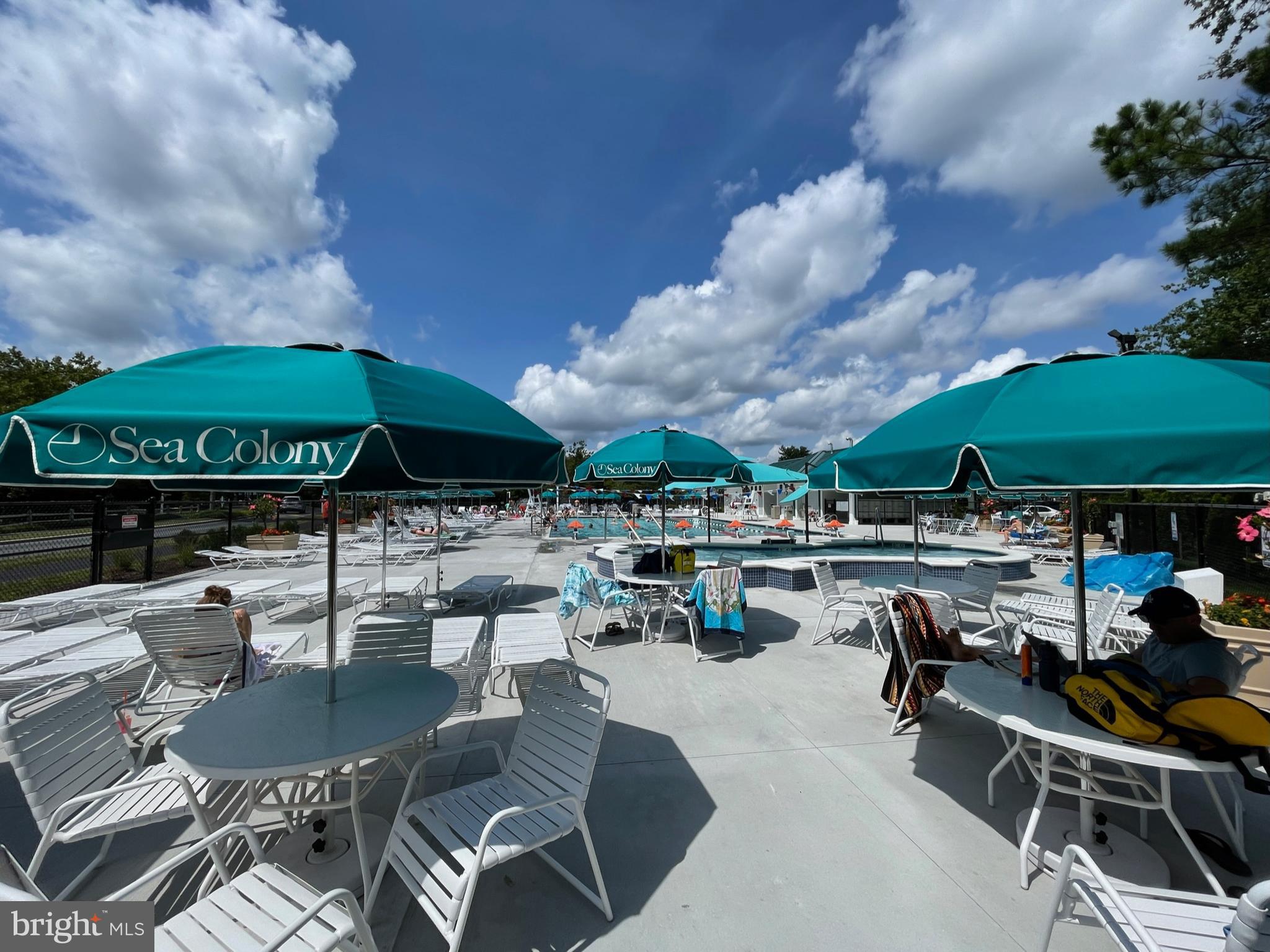 SEA COLONY EAST - Residential