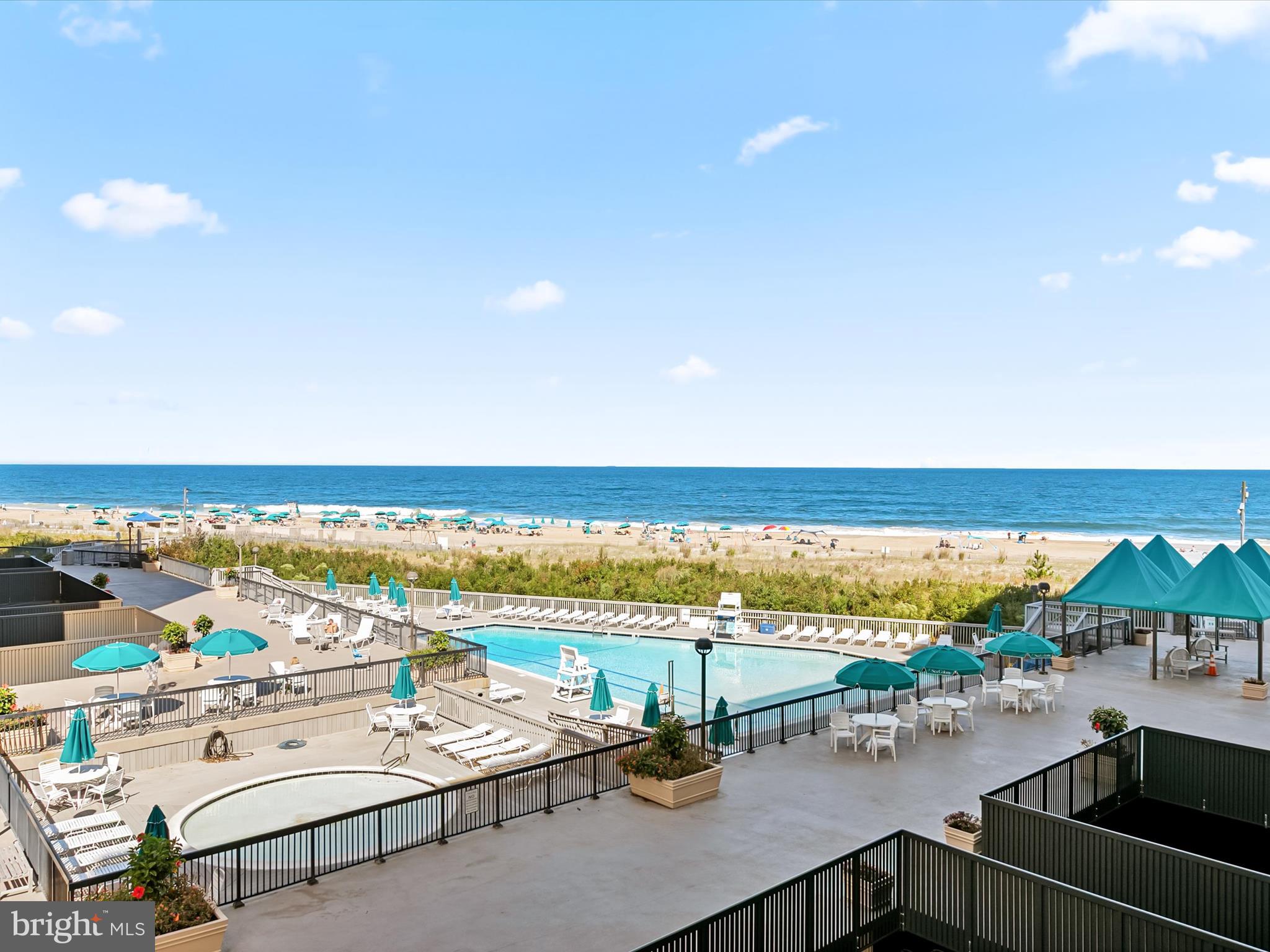 SEA COLONY EAST - Residential