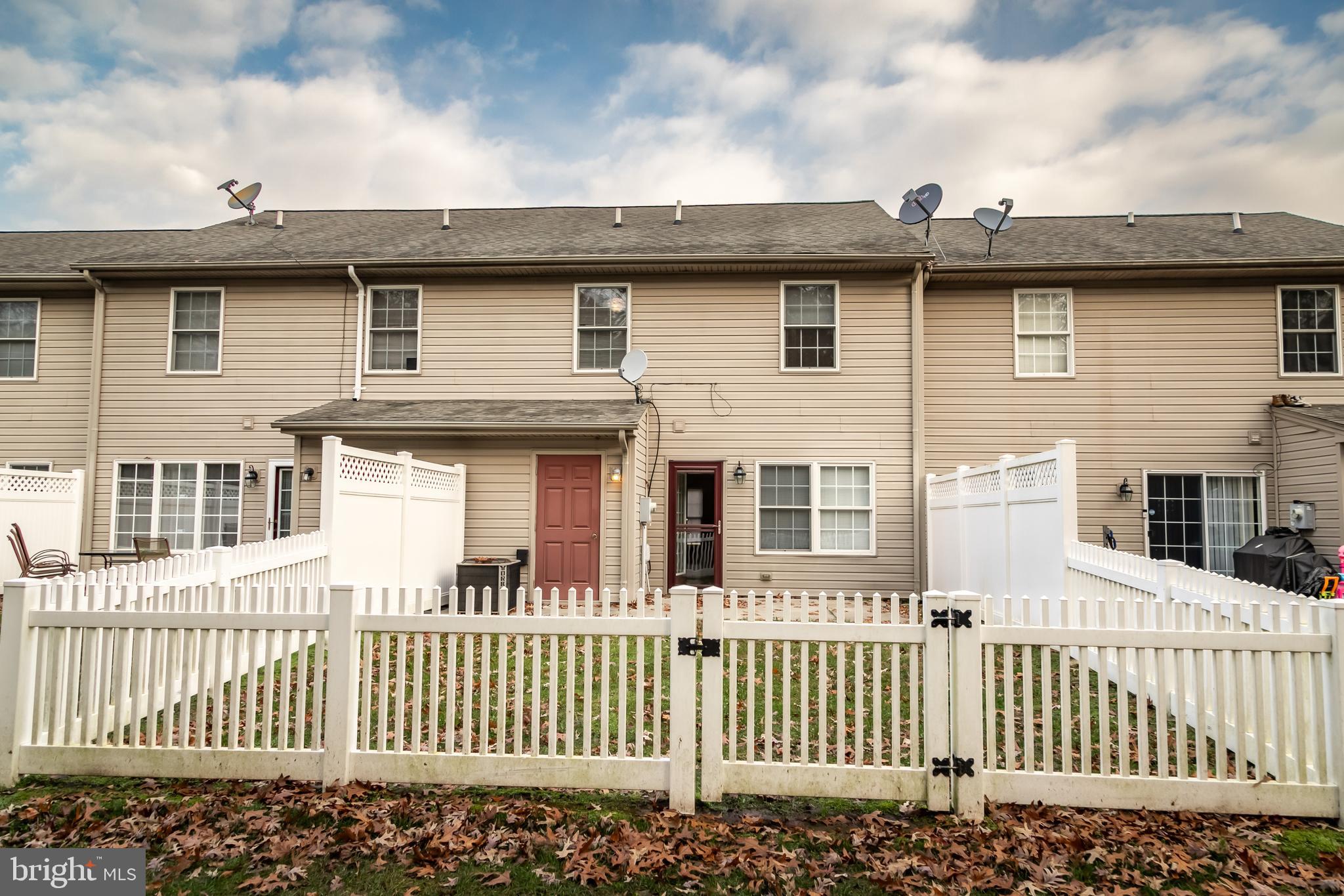 VILLAGES AT PARSONS LAKE - Residential
