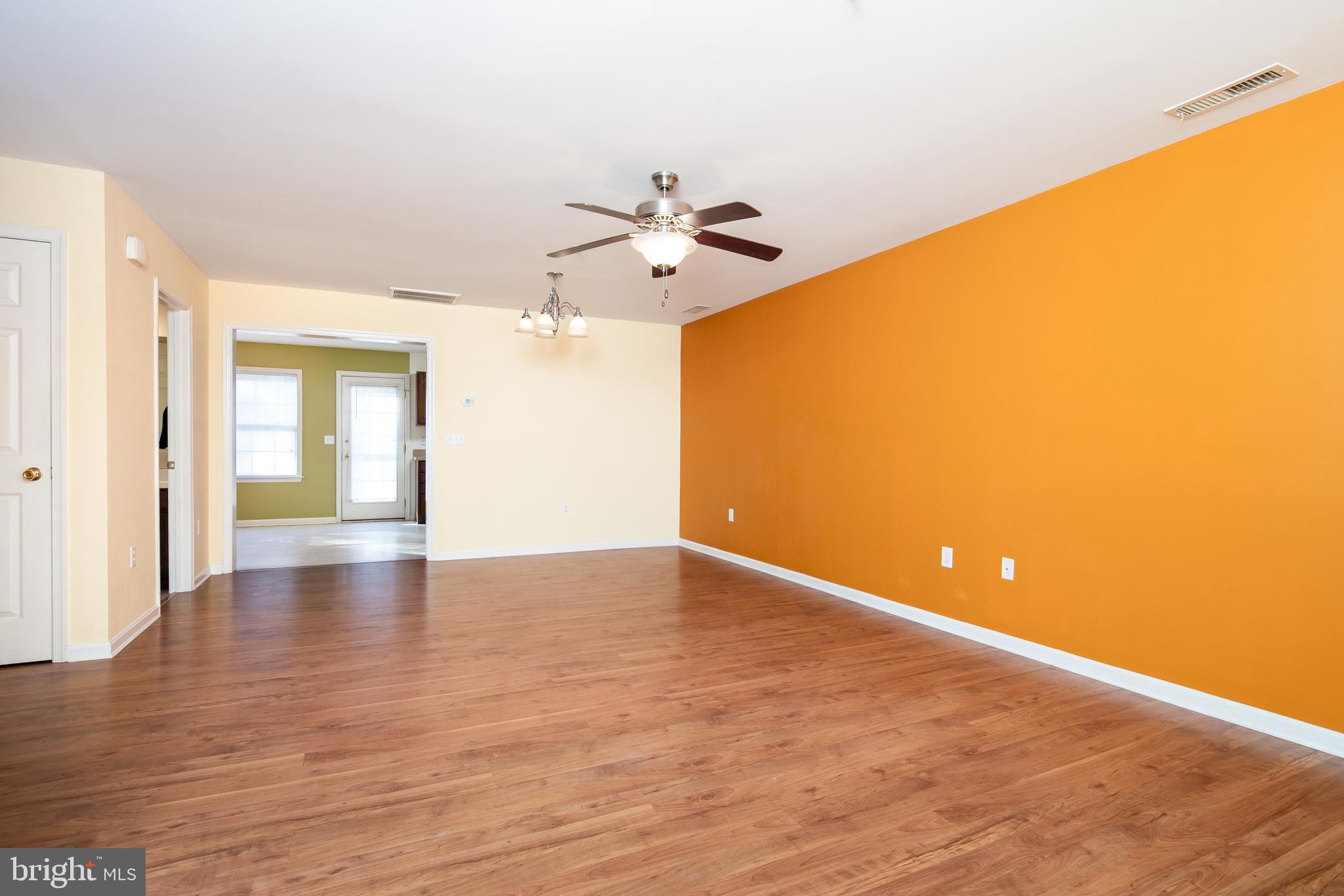 VILLAGES AT PARSONS LAKE - Residential