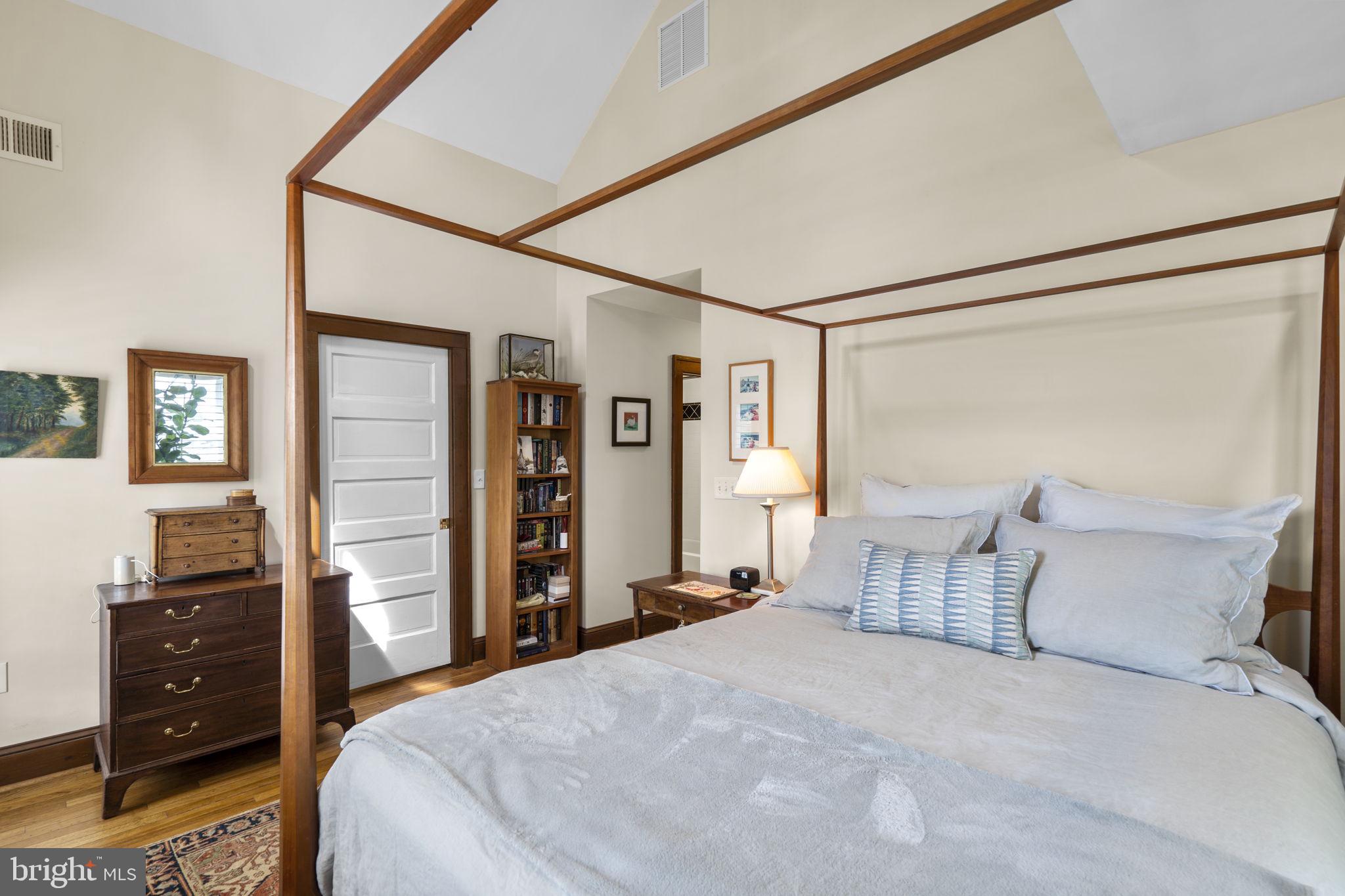 ROSEMONT PARK - Residential