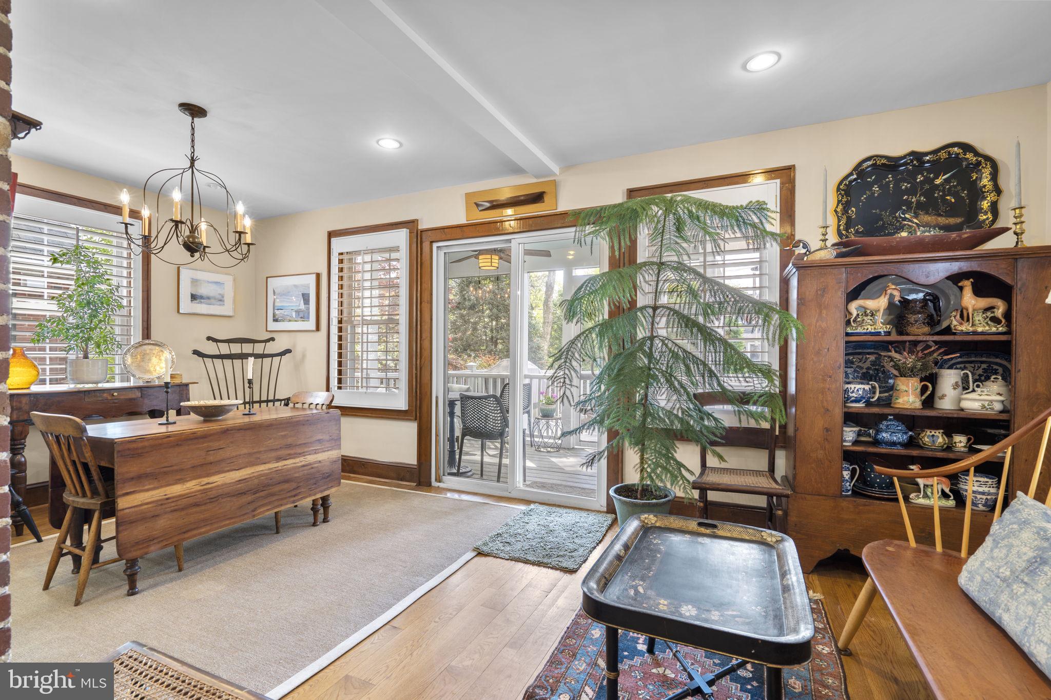 ROSEMONT PARK - Residential