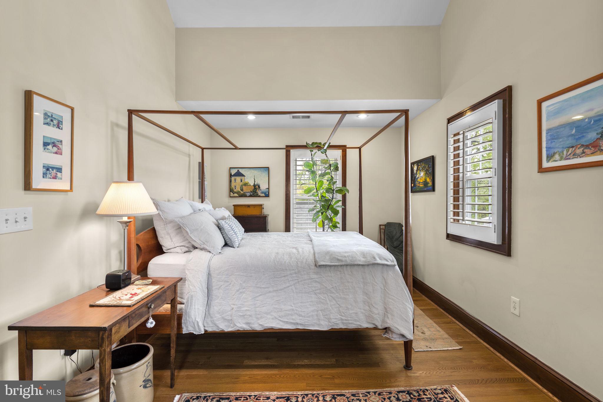 ROSEMONT PARK - Residential