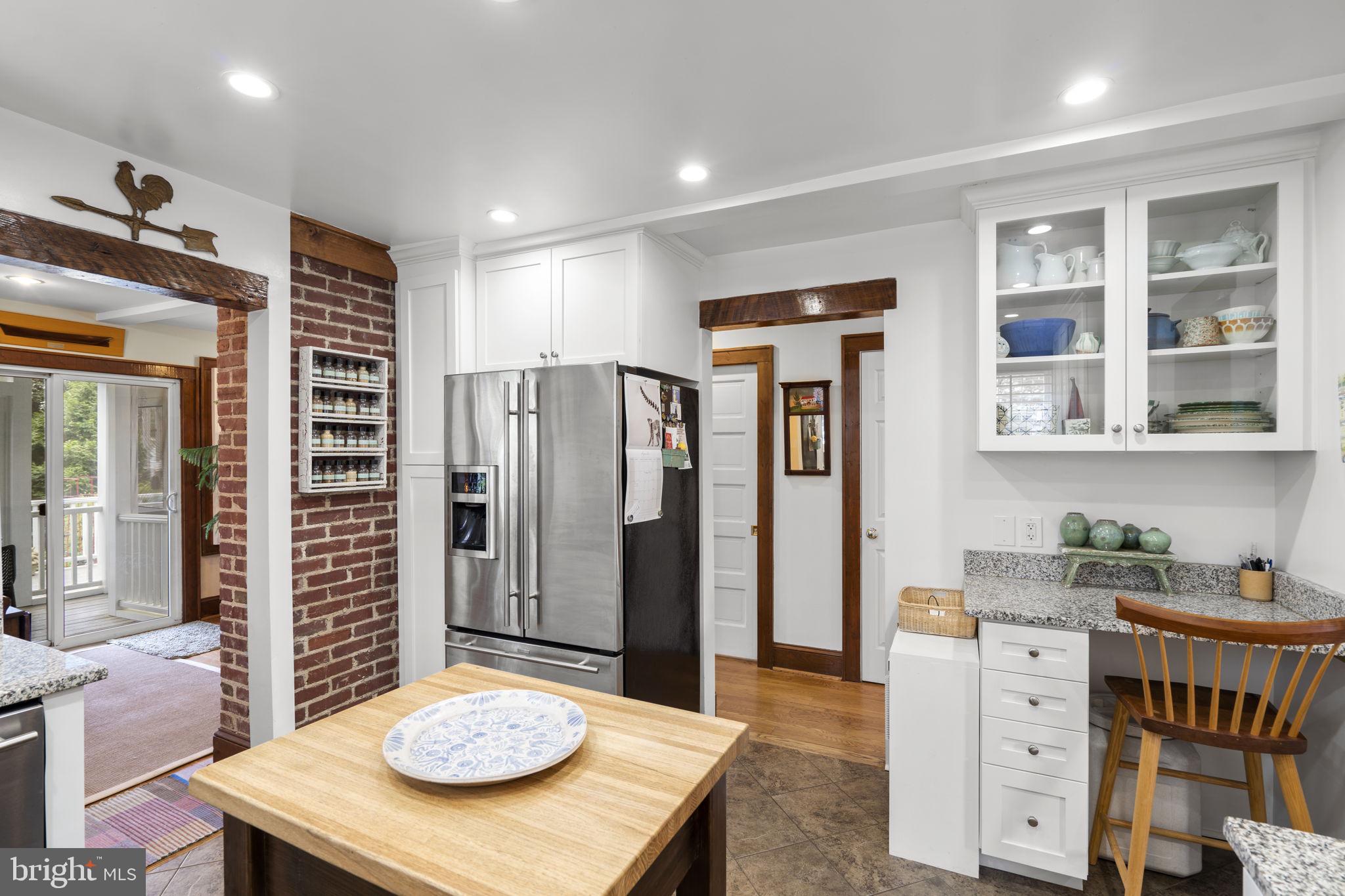 ROSEMONT PARK - Residential