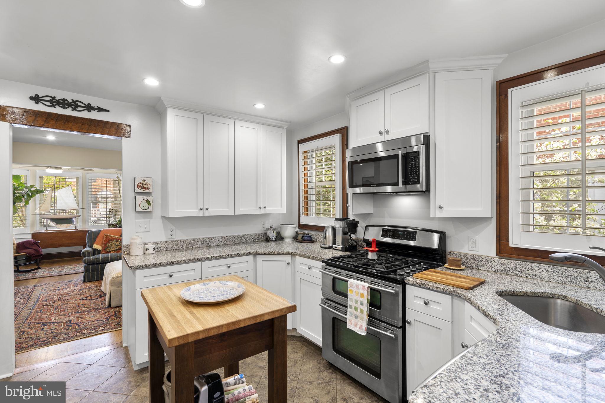 ROSEMONT PARK - Residential