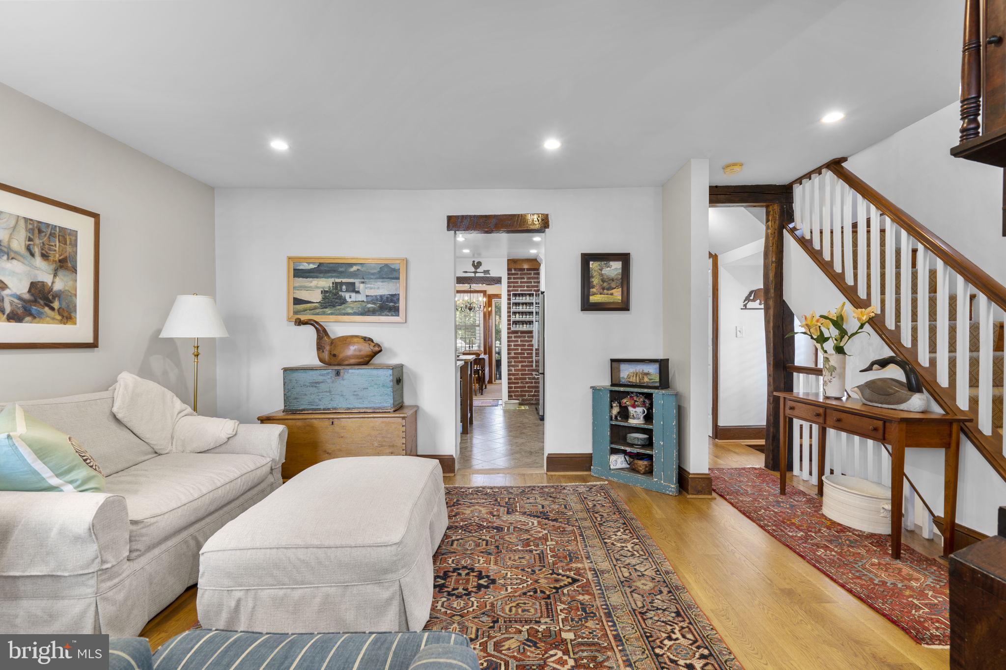 ROSEMONT PARK - Residential