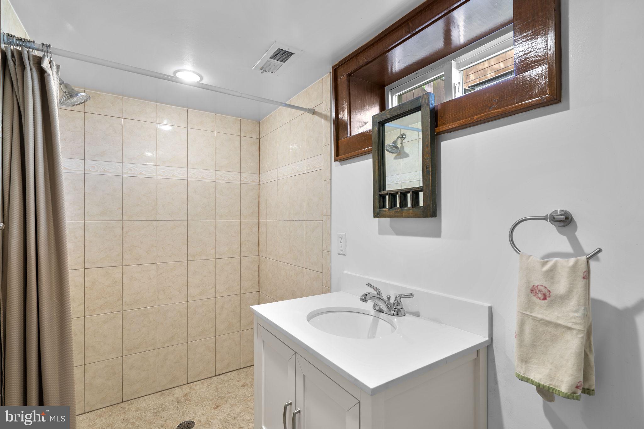 ROSEMONT PARK - Residential