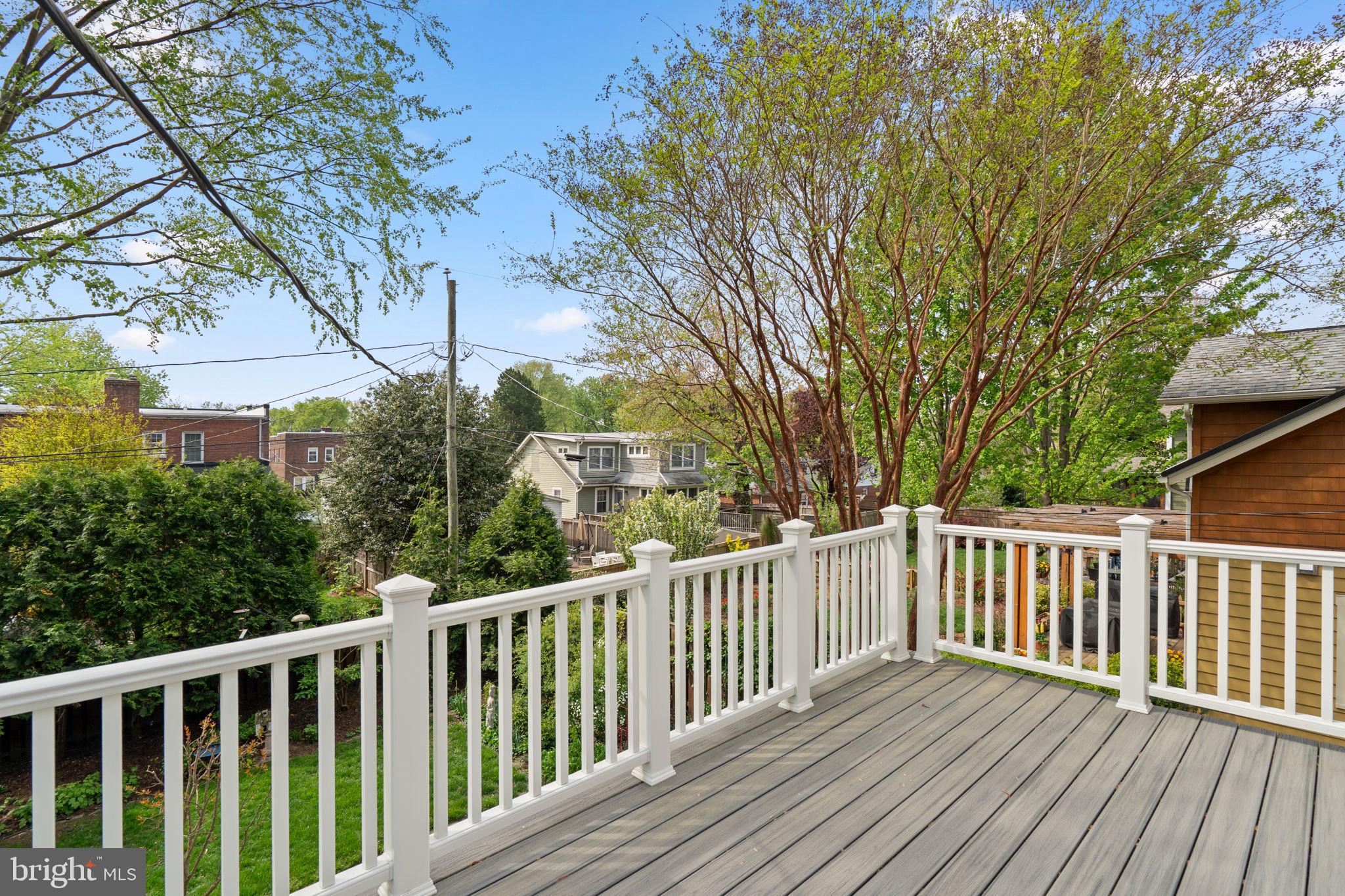 ROSEMONT PARK - Residential