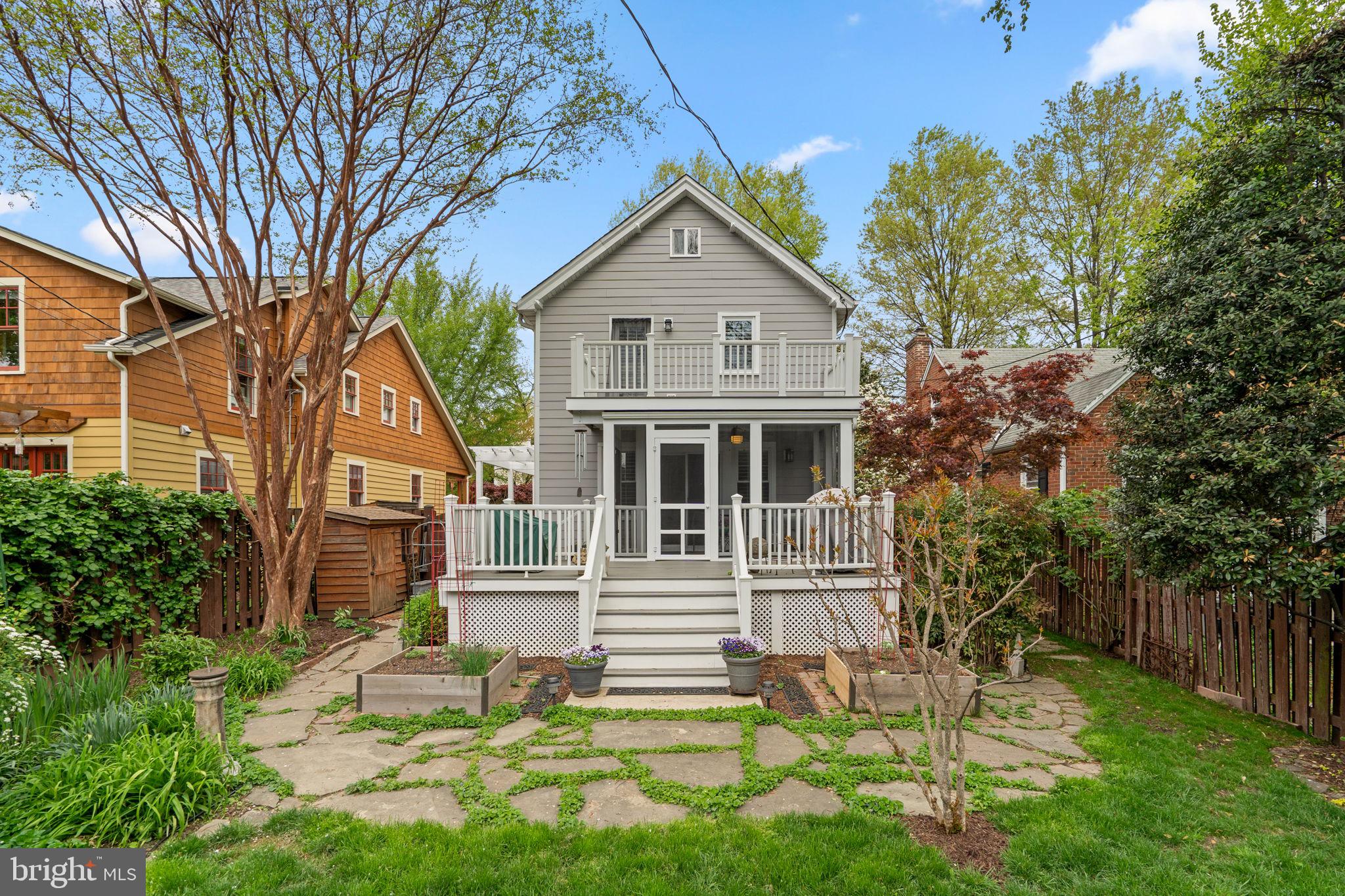 ROSEMONT PARK - Residential