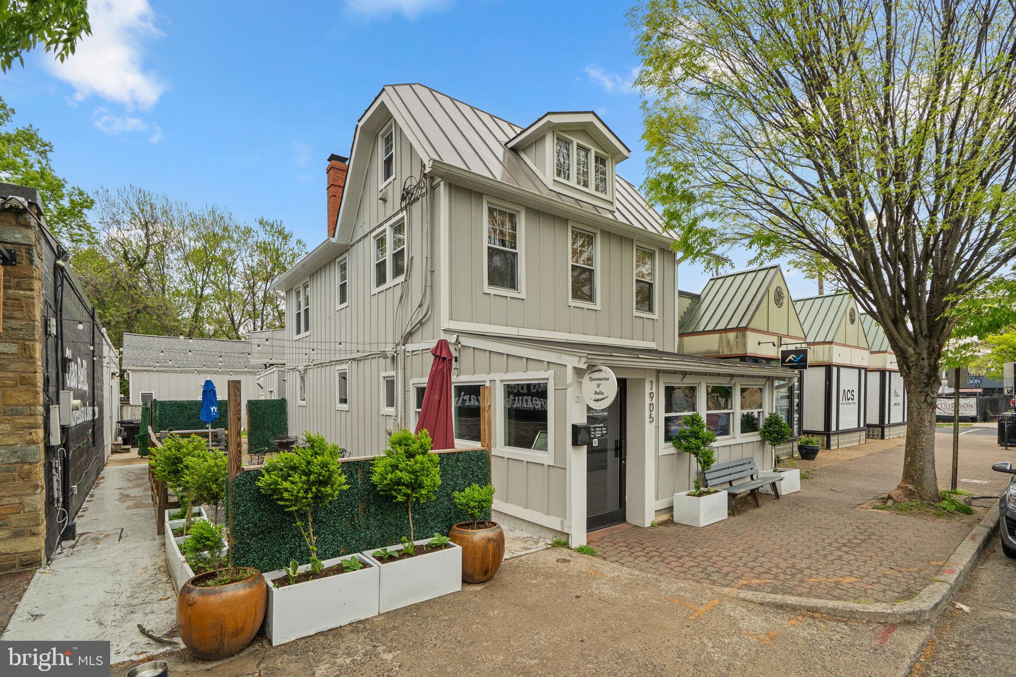 ROSEMONT PARK - Residential