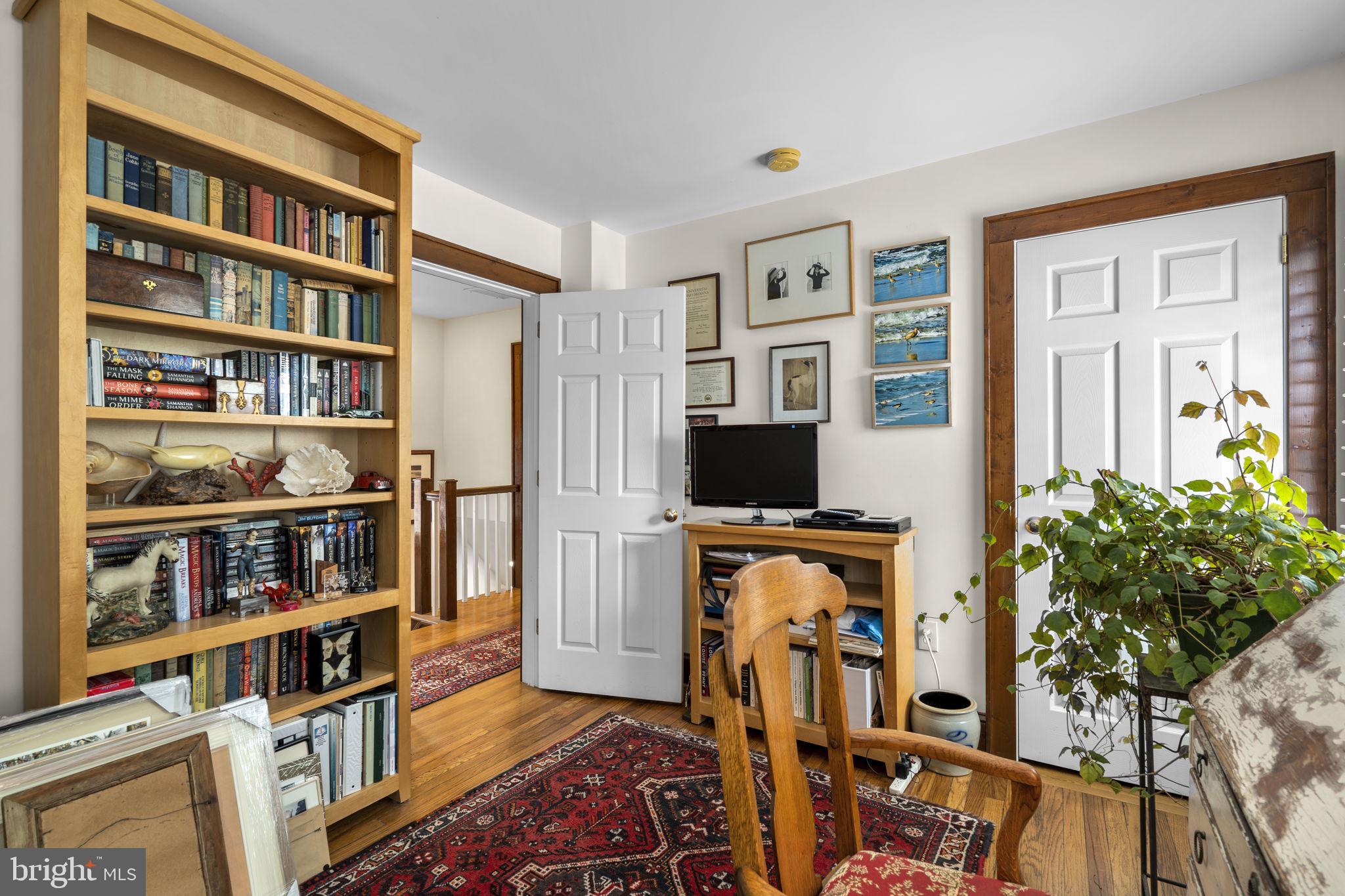 ROSEMONT PARK - Residential