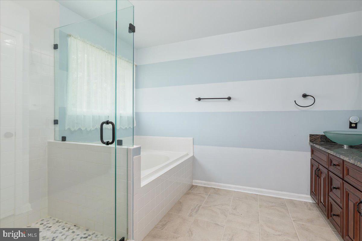 GLENDALE ESTATES - Residential