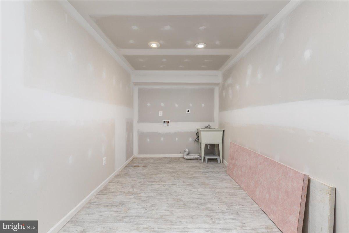 GLENDALE ESTATES - Residential