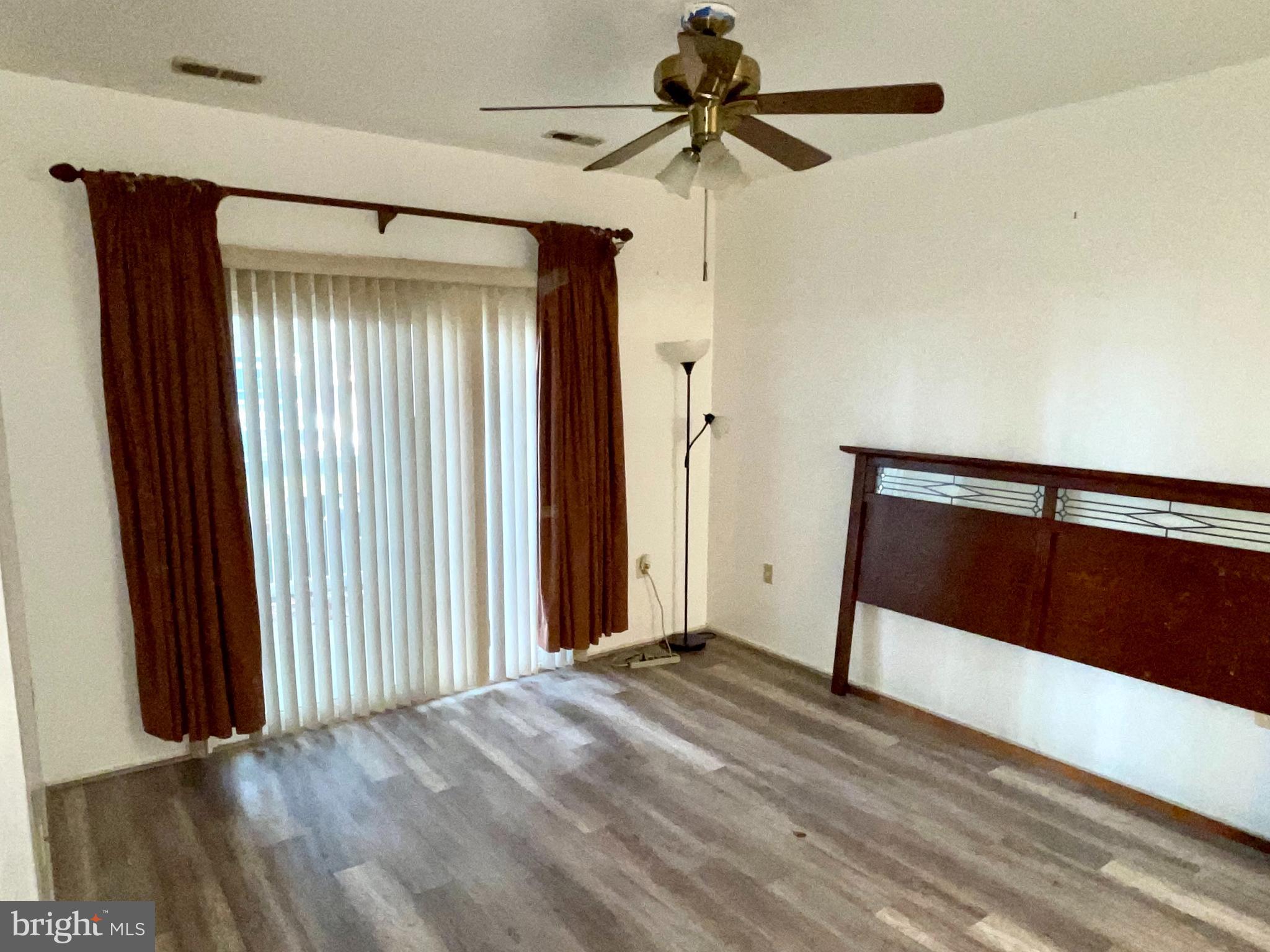 SPRING MILL - Residential